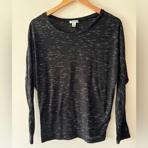 Old Navy Black‎ and White 3/4 Sleeve Top